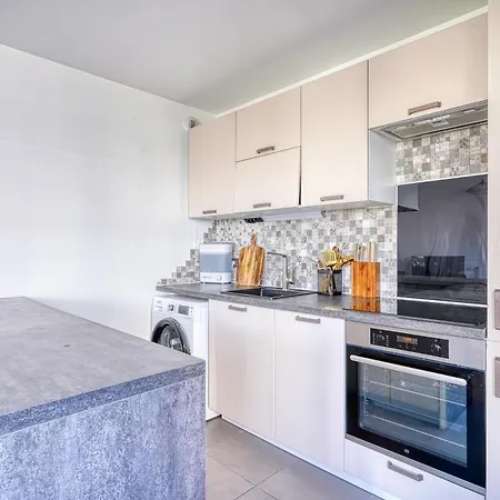 F2 Lumineux A Colombes Apartment Colombes (Hauts-de-Seine)